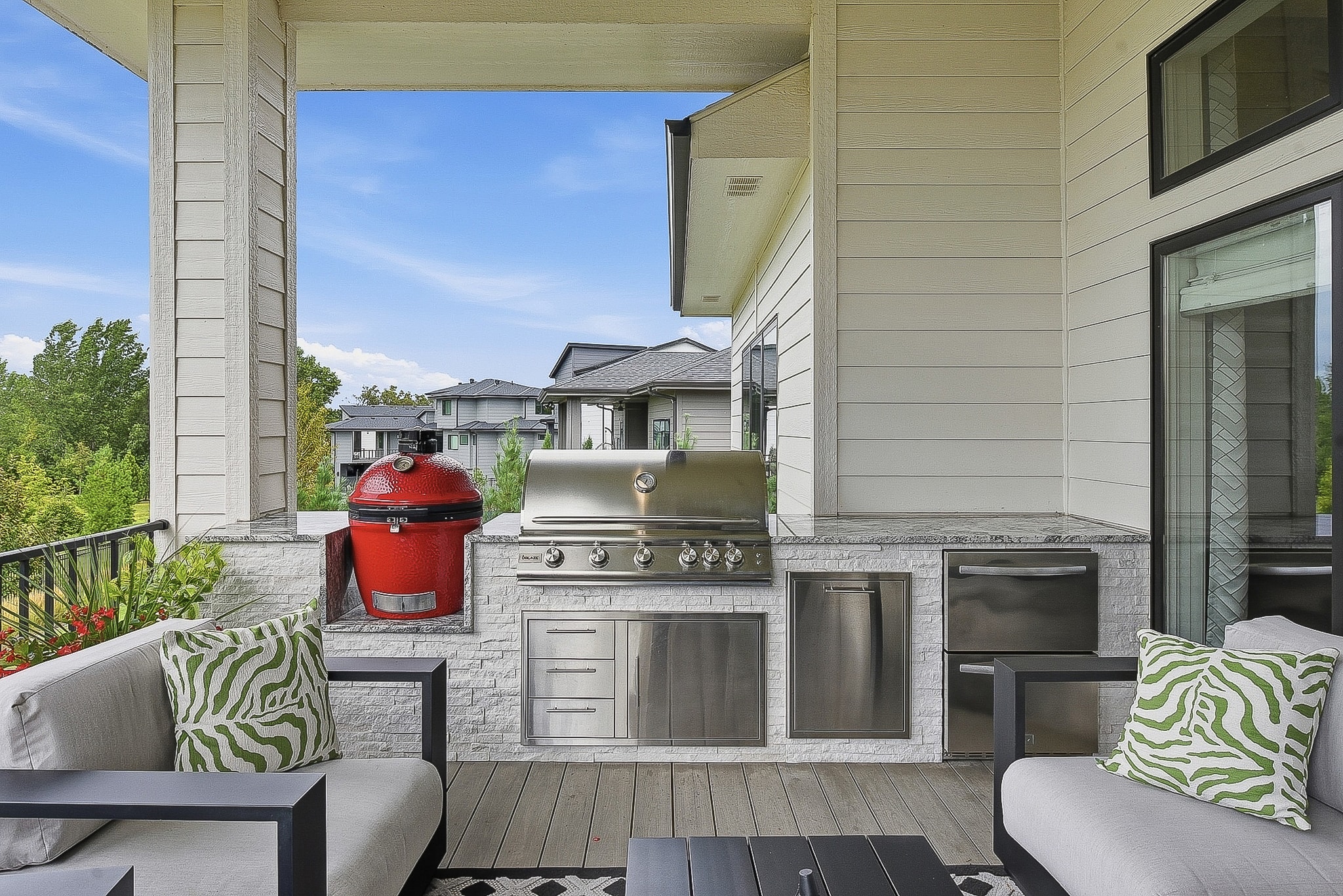 Outdoor Patios & Entertaining Spaces